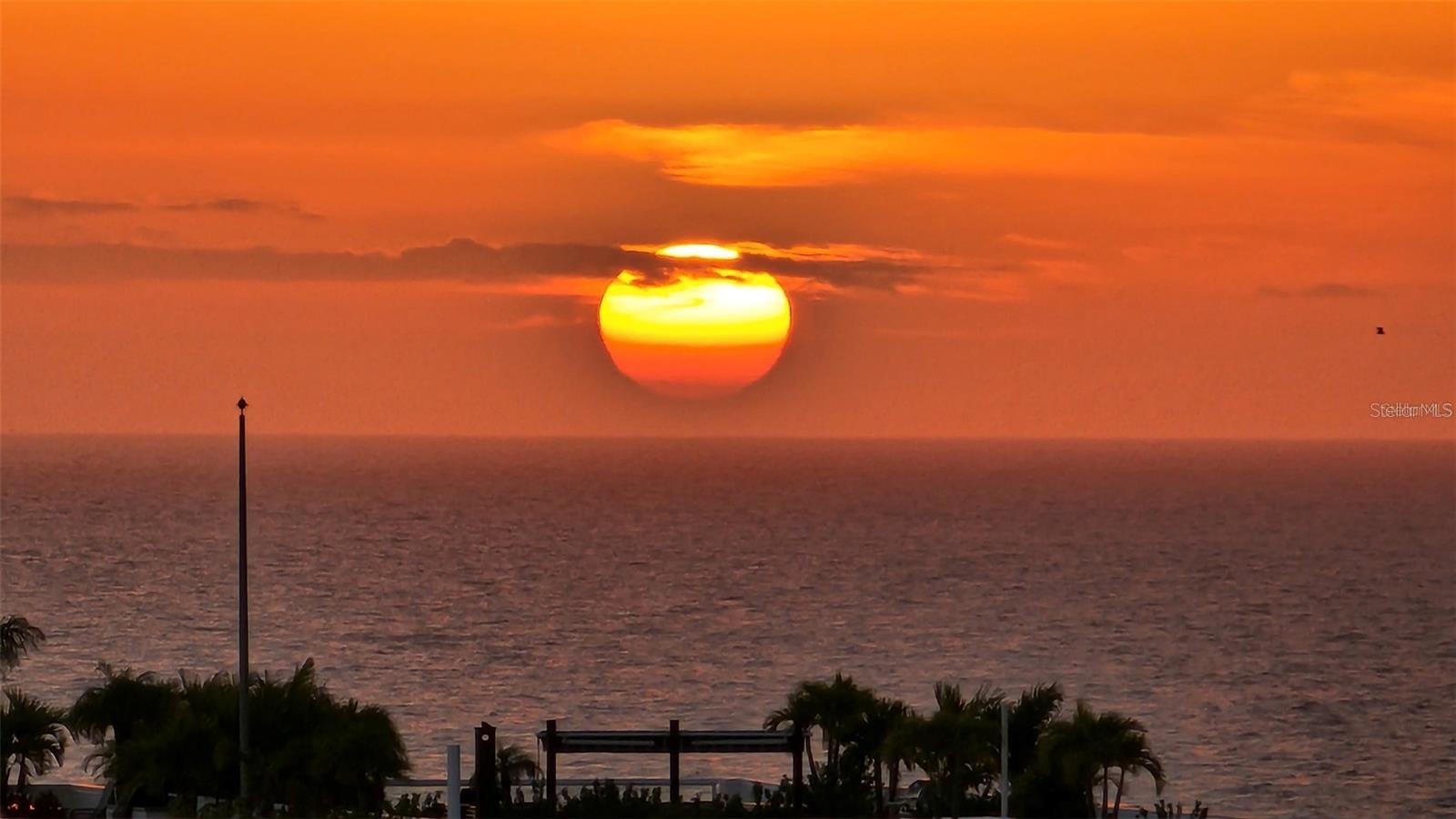 Image 53 of 55 For 6415 Midnight Pass Road 904