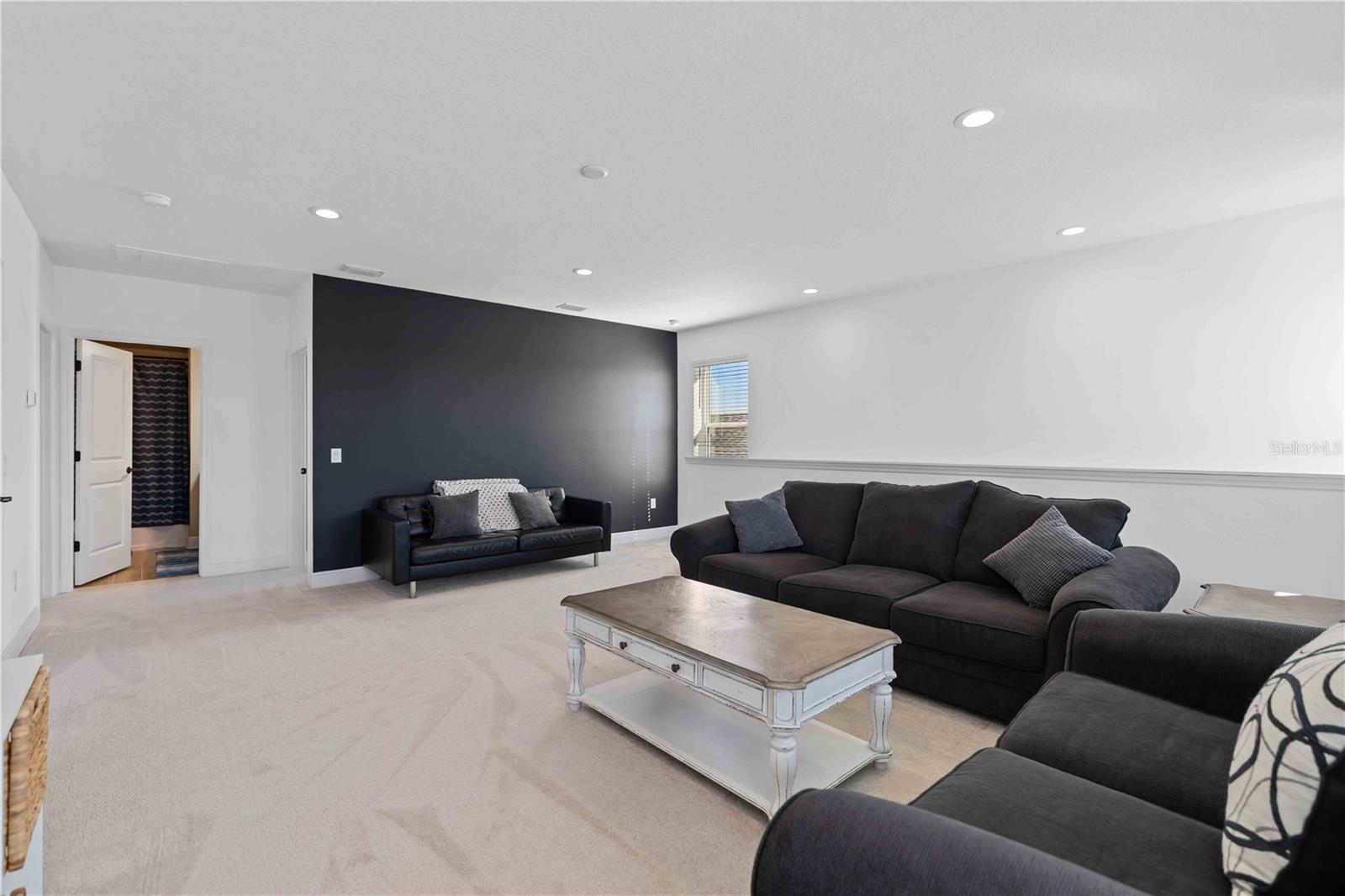 Image 28 of 71 For 10116 Cross River Trail