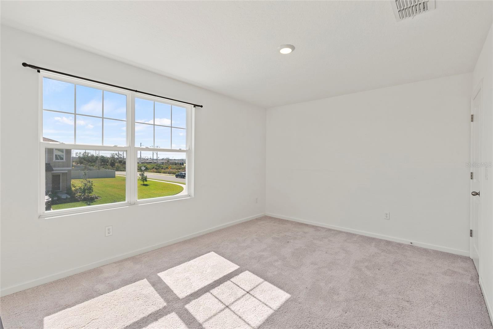 Image 14 of 28 For 10463 Ladybug Cove