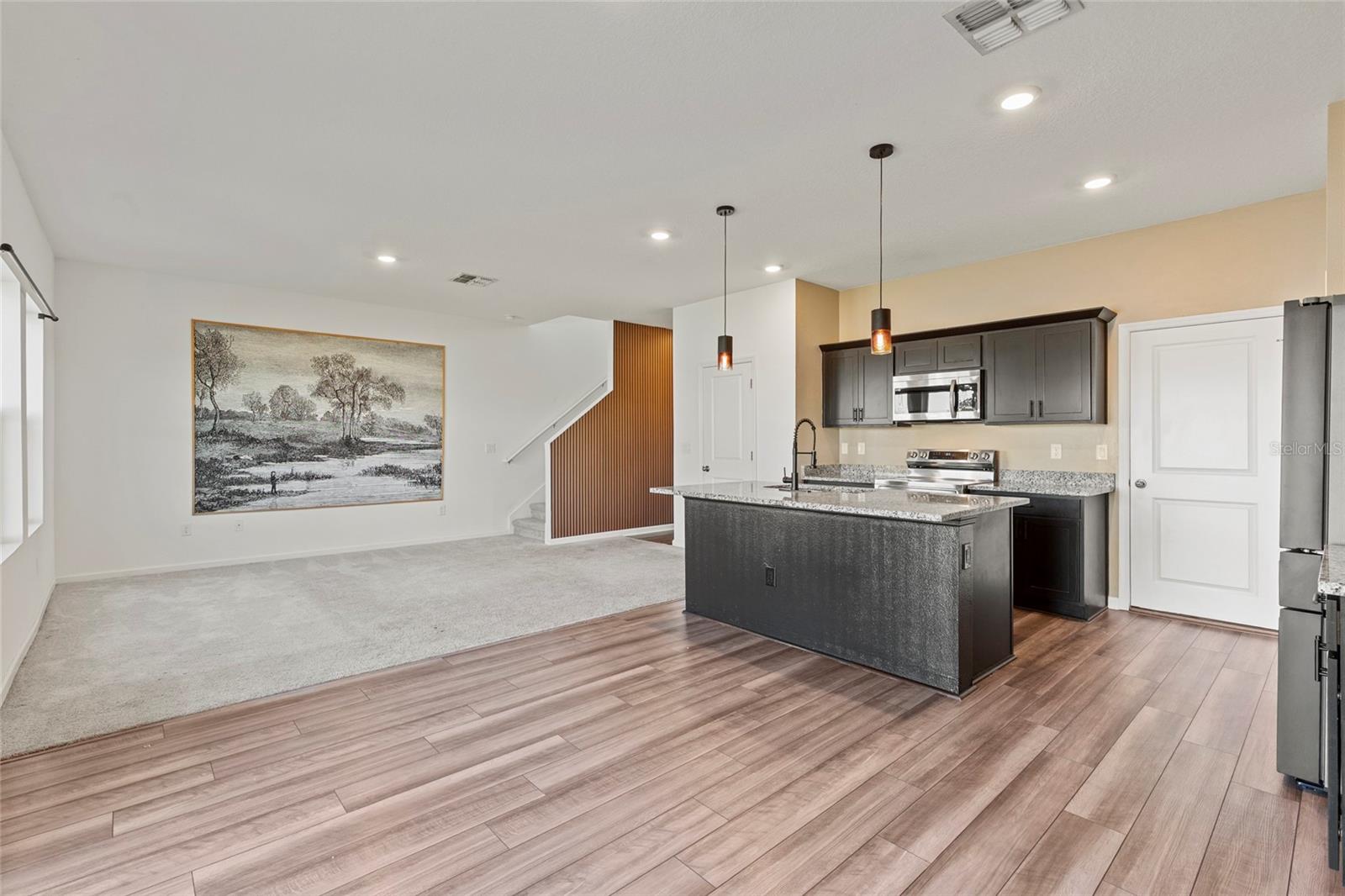 Image 5 of 28 For 10463 Ladybug Cove