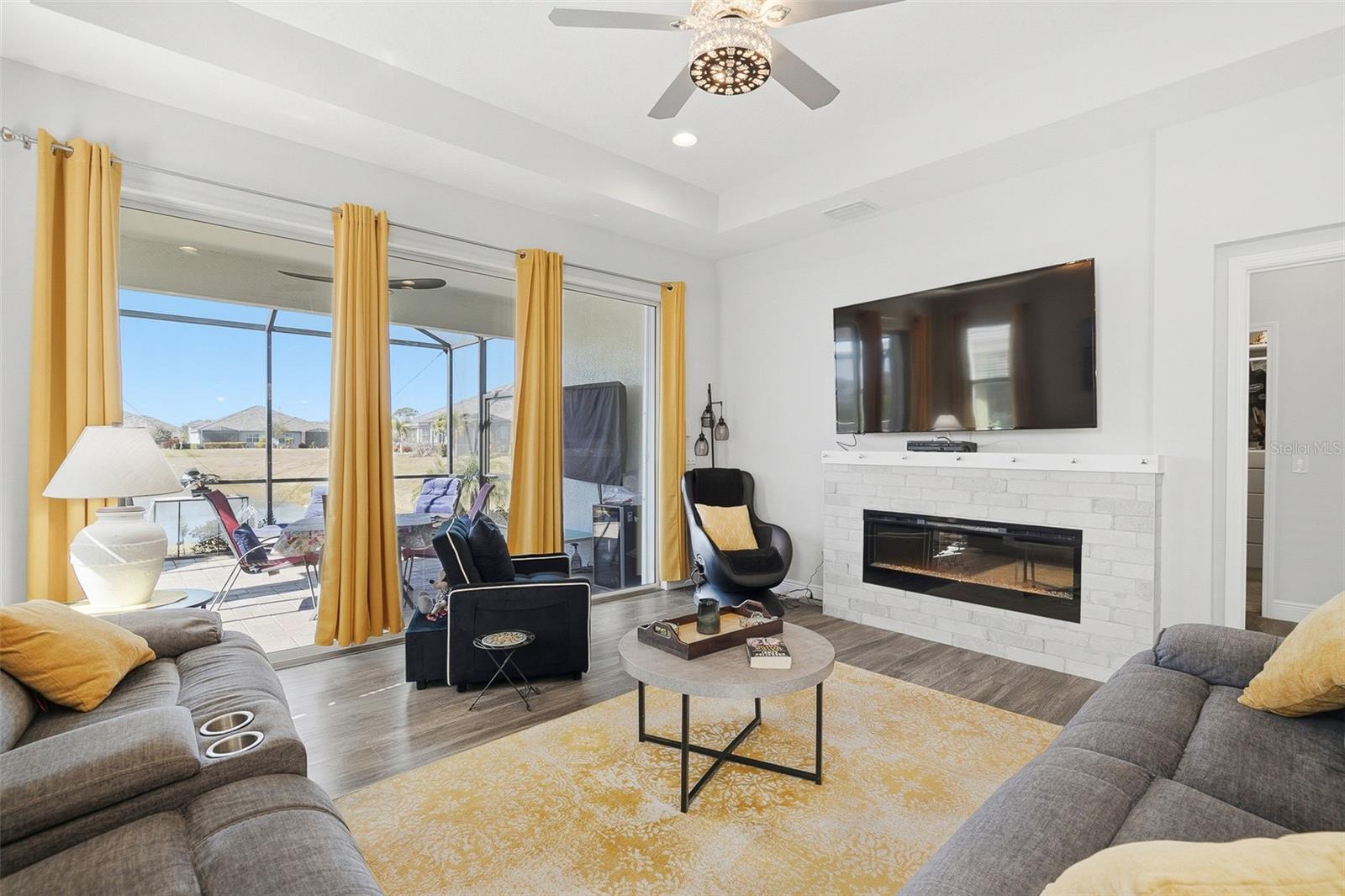 Image 16 of 63 For 7522 Campus Cove