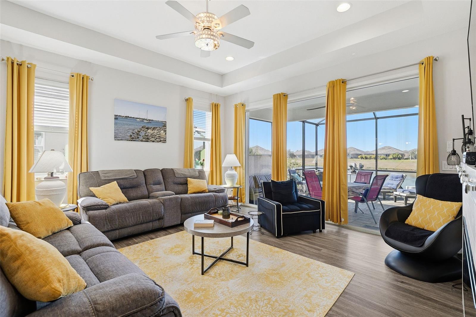 Image 17 of 63 For 7522 Campus Cove