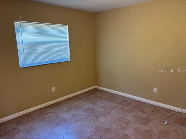 Image 14 of 16 For 3806 Oak Drive V21