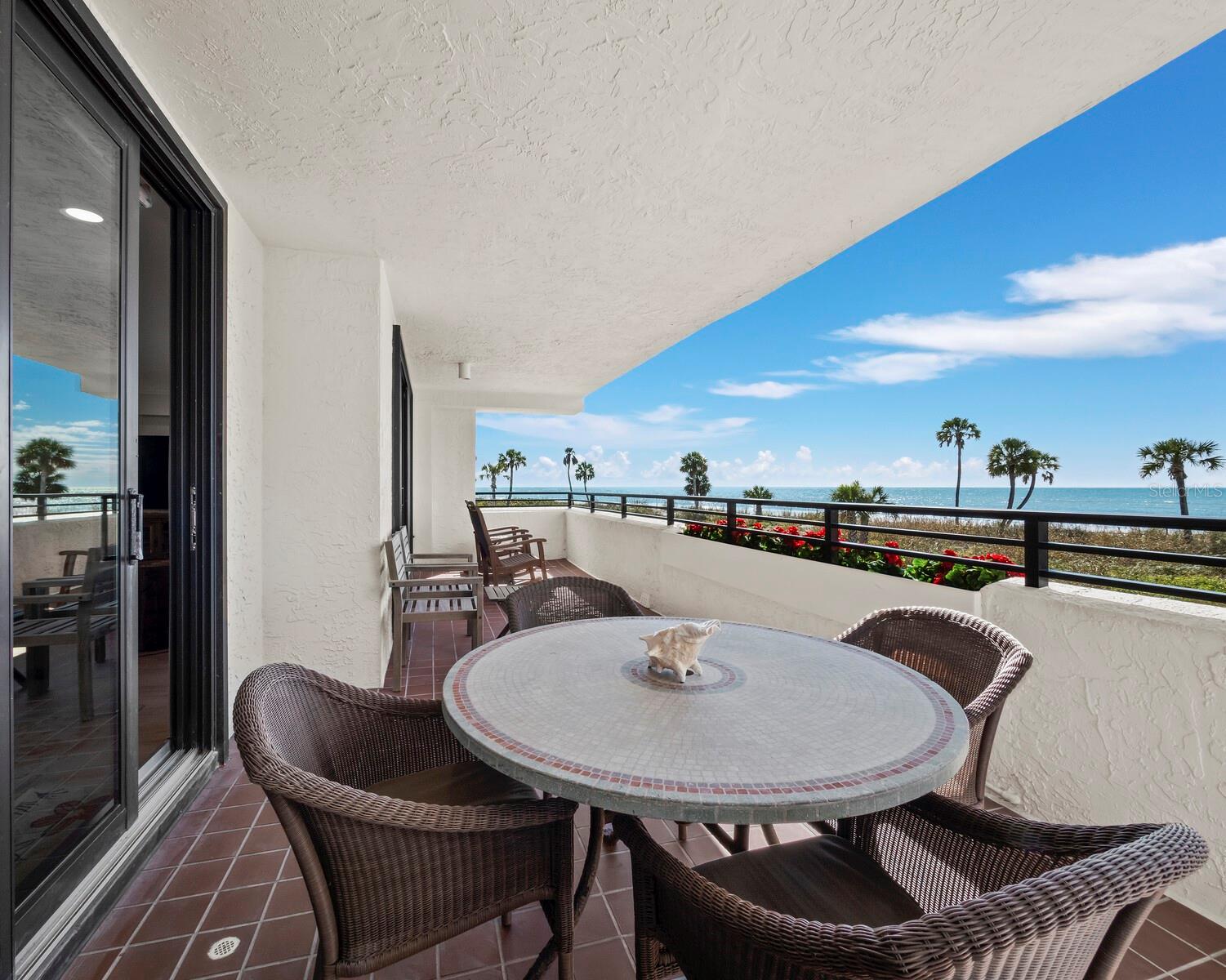 Image 15 of 57 For 1485 Gulf Of Mexico Drive 110