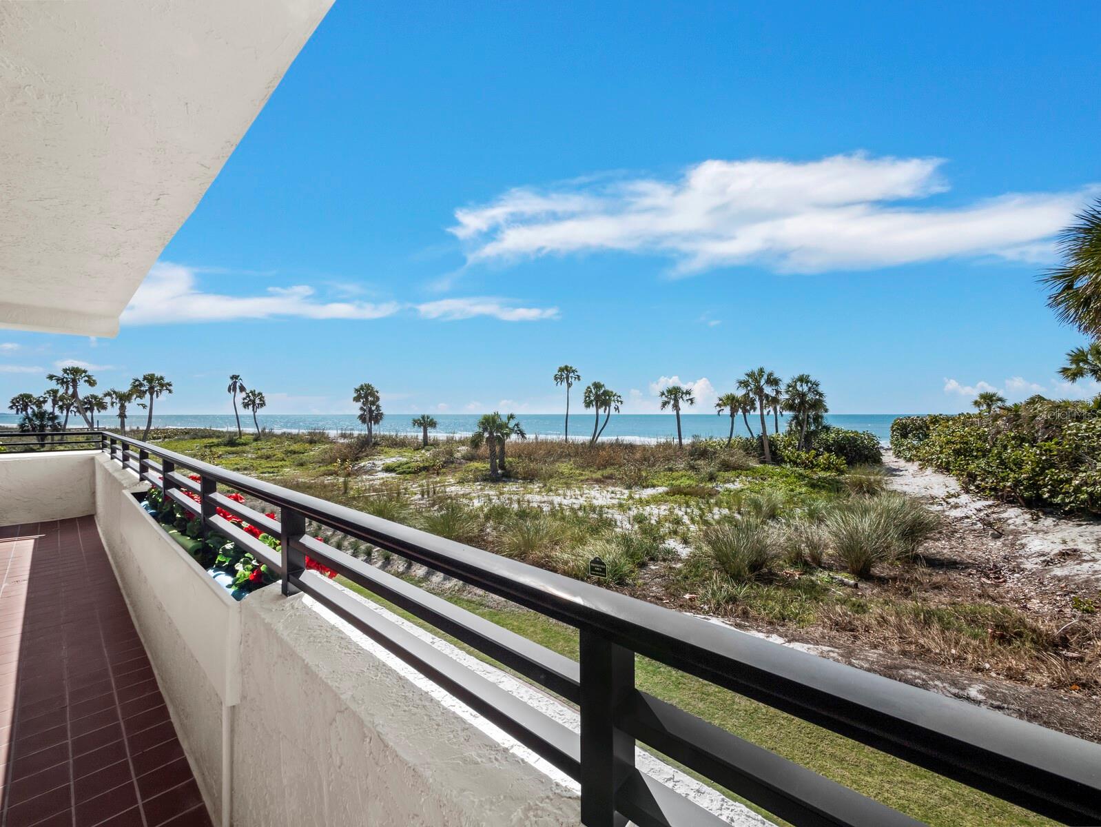 Image 16 of 57 For 1485 Gulf Of Mexico Drive 110