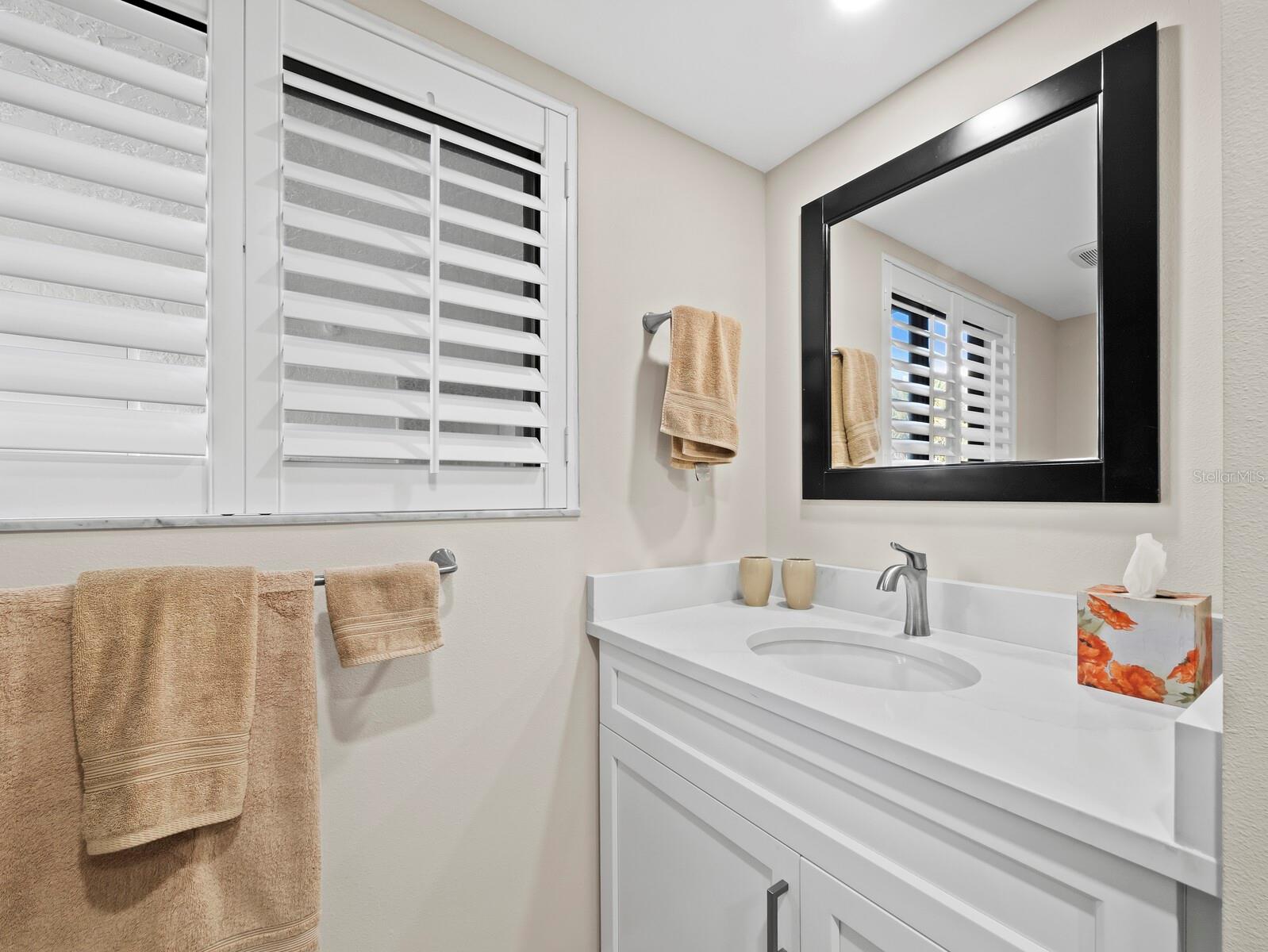 Image 25 of 57 For 1485 Gulf Of Mexico Drive 110