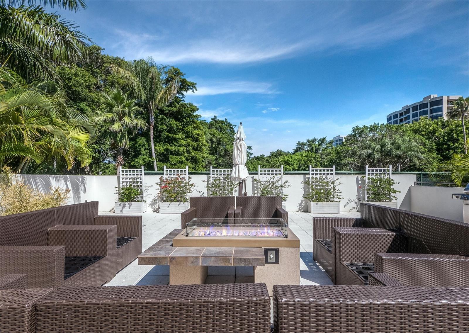 Image 45 of 57 For 1485 Gulf Of Mexico Drive 110