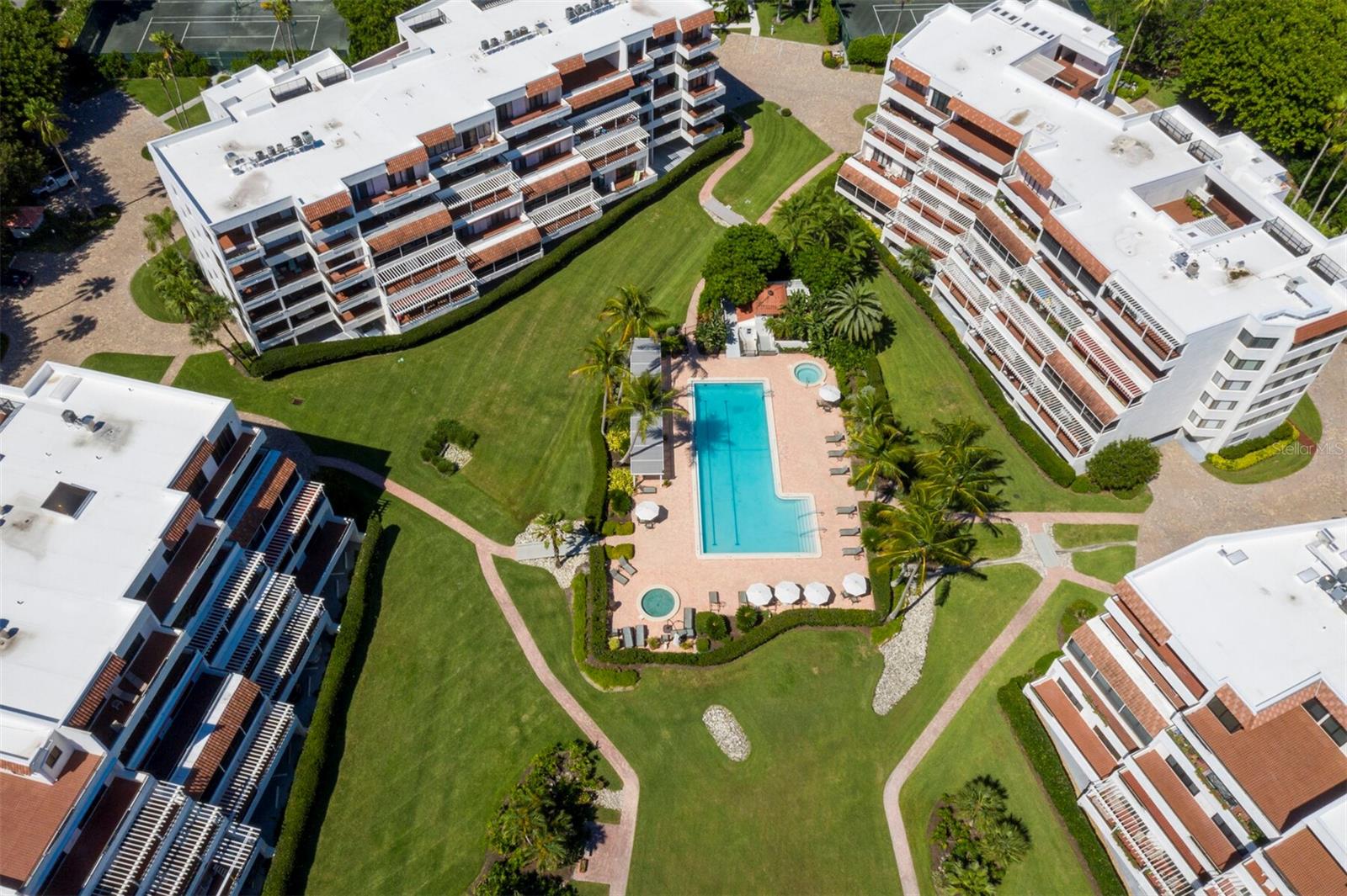 Image 53 of 57 For 1485 Gulf Of Mexico Drive 110