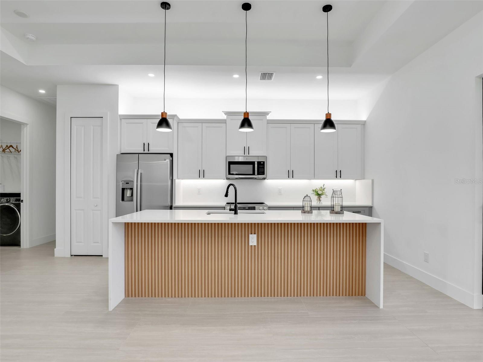 Image 11 of 39 For 2227 20th Terrace