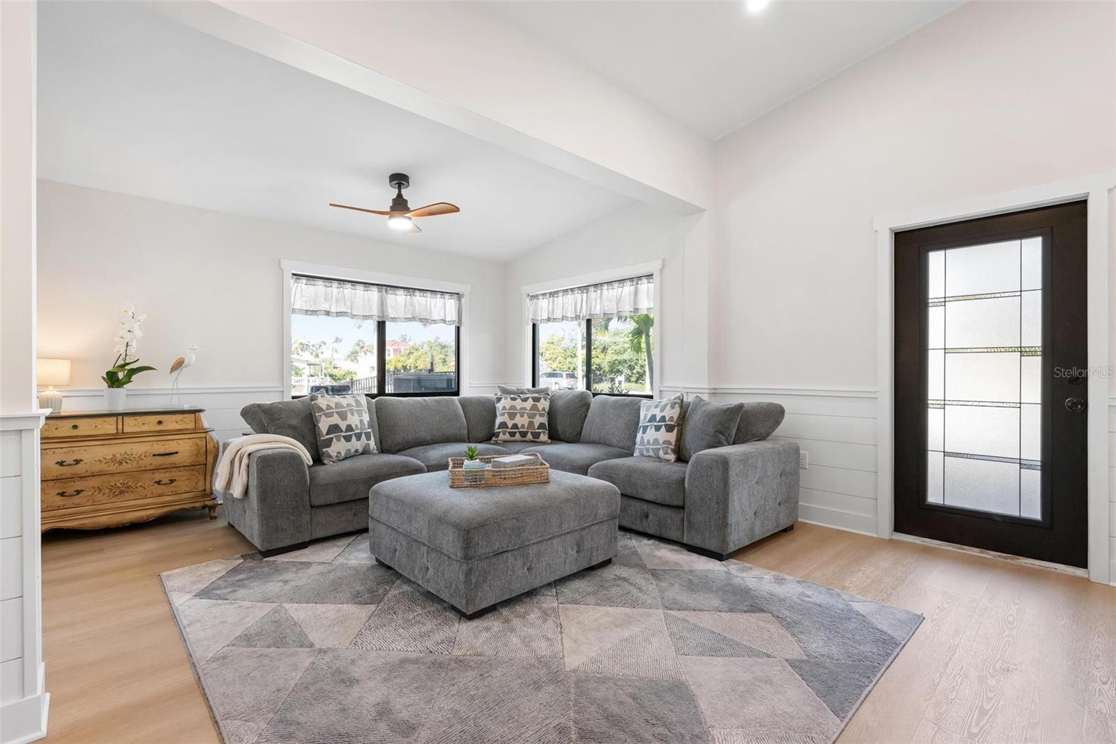 Image 10 of 67 For 401 28th Street