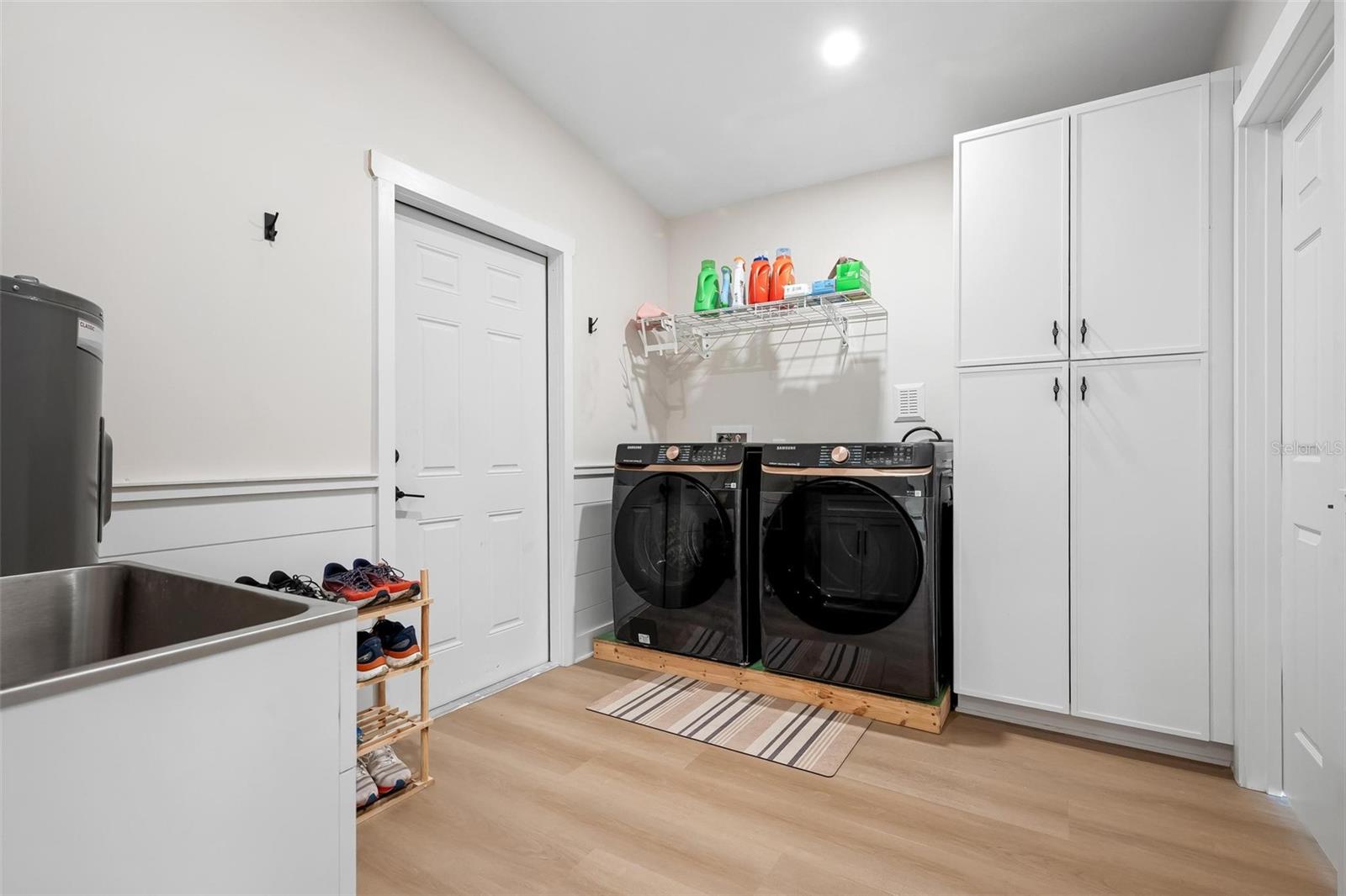 Image 25 of 67 For 401 28th Street