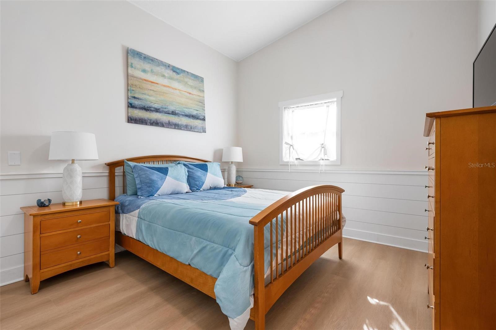 Image 28 of 67 For 401 28th Street