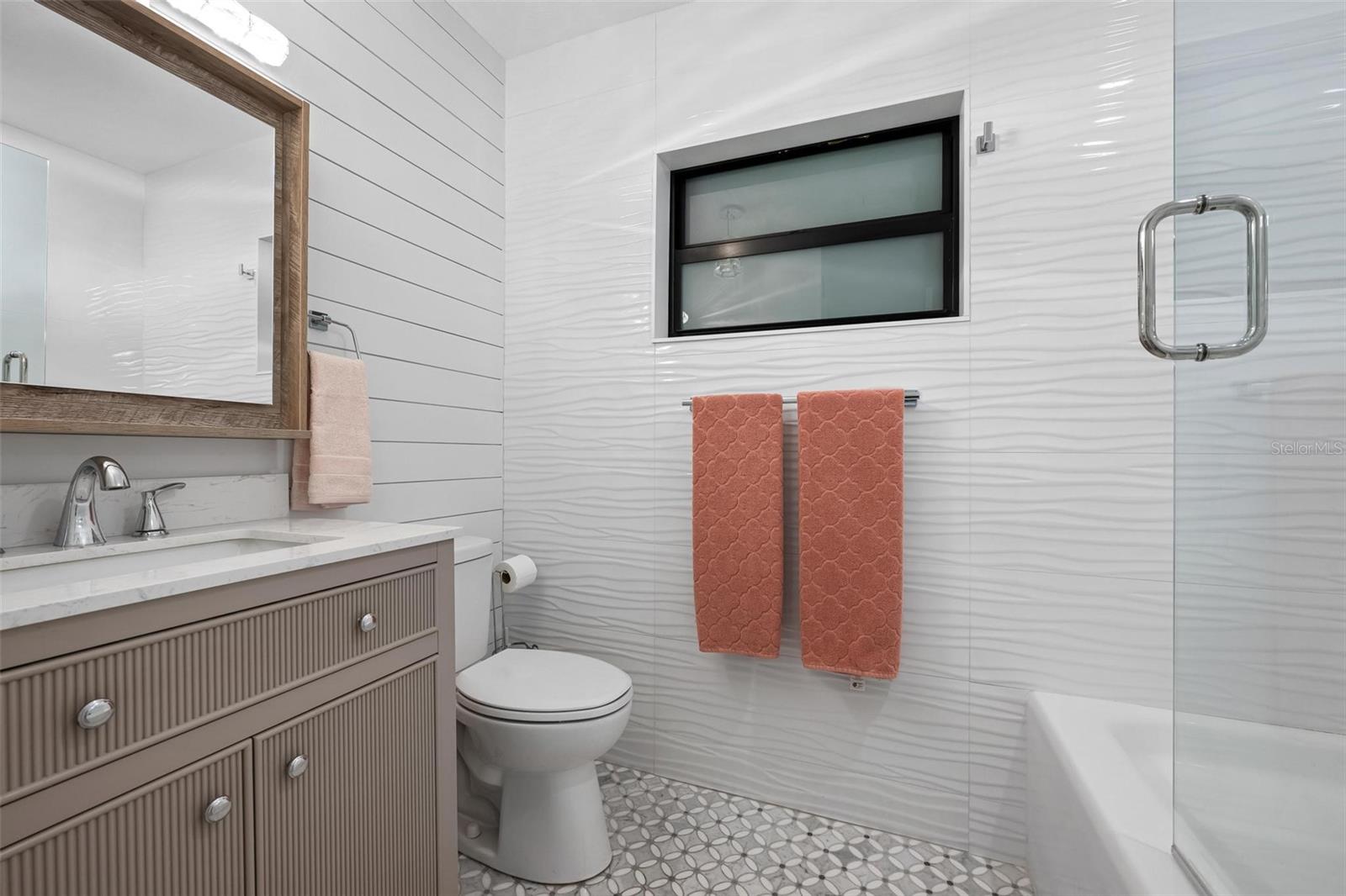 Image 33 of 67 For 401 28th Street