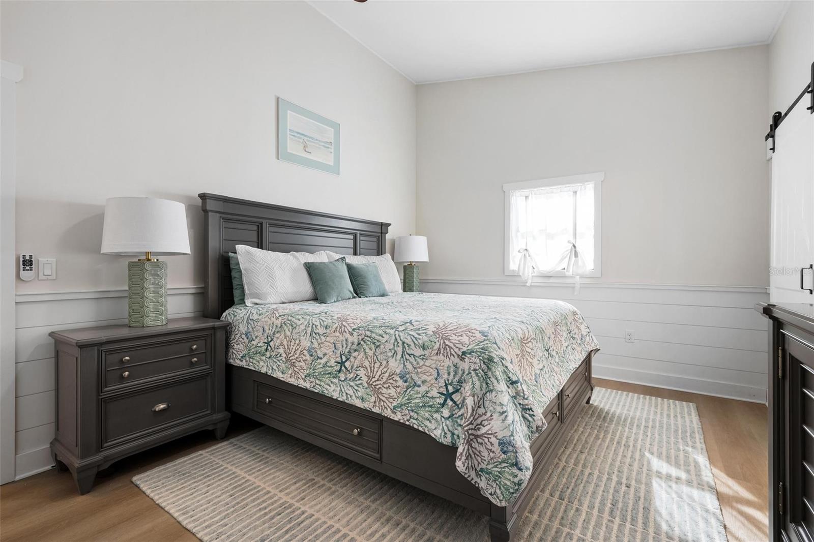 Image 35 of 67 For 401 28th Street