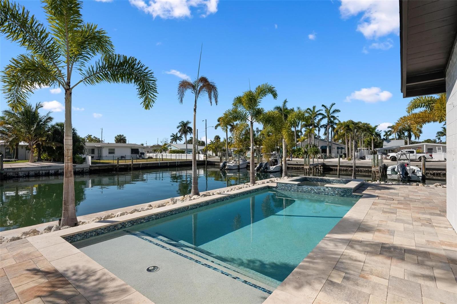 Image 4 of 67 For 401 28th Street