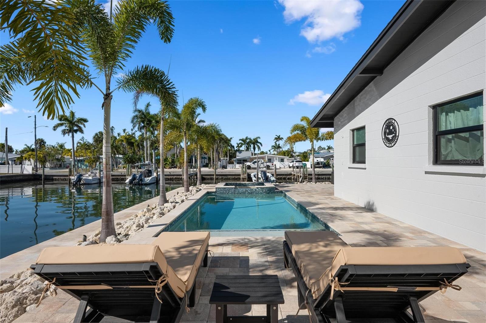 Image 41 of 67 For 401 28th Street