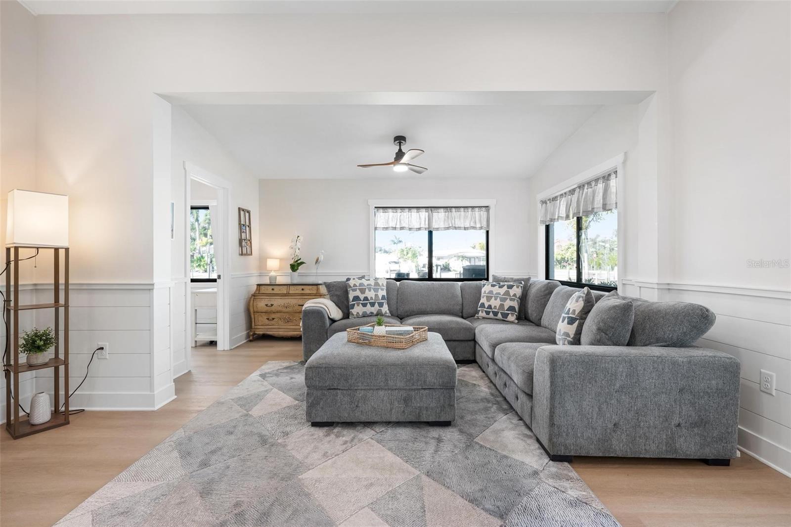 Image 9 of 67 For 401 28th Street