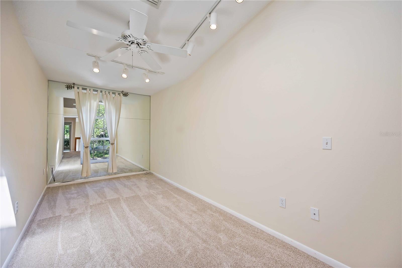 Image 20 of 29 For 6905 Arbor Oaks Ct