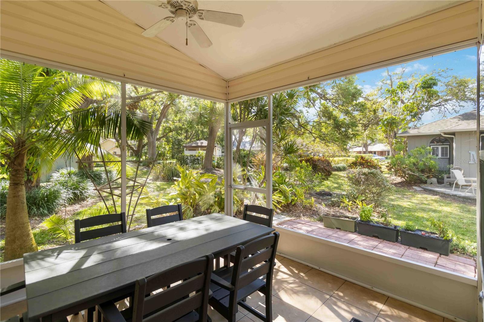 Image 24 of 29 For 6905 Arbor Oaks Ct