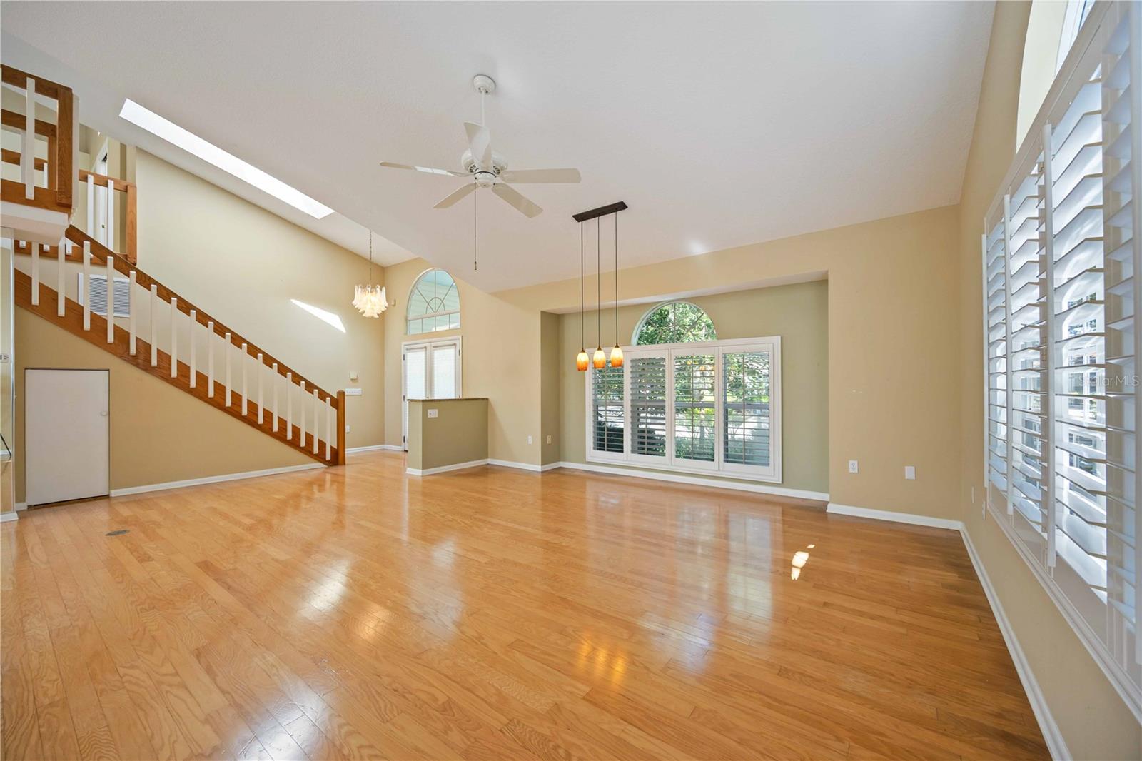 Image 6 of 29 For 6905 Arbor Oaks Ct