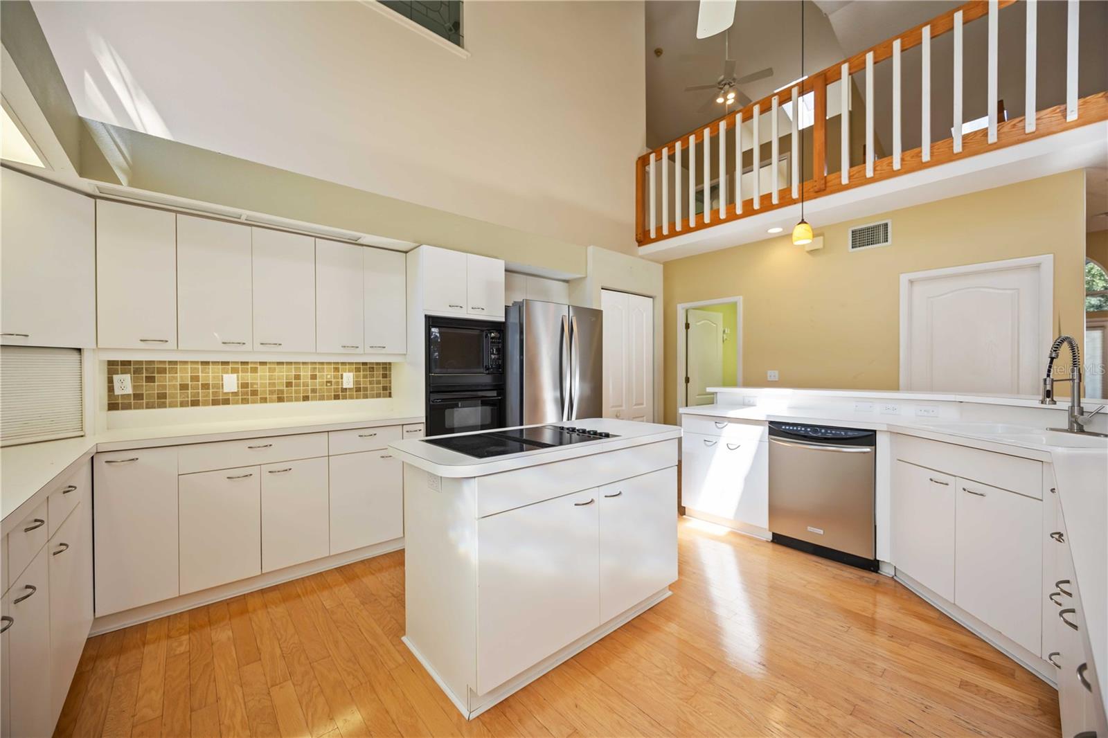 Image 9 of 29 For 6905 Arbor Oaks Ct