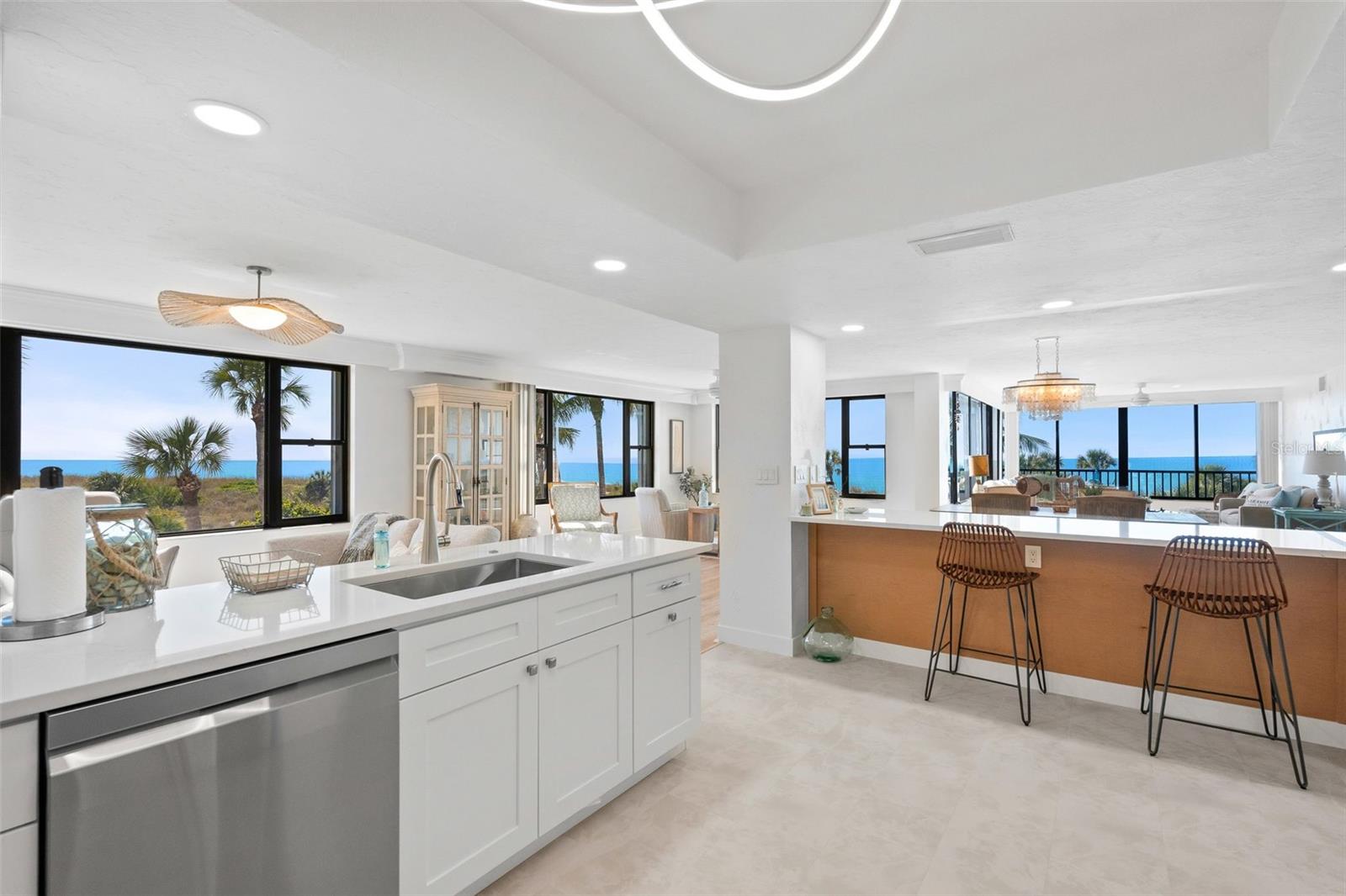 Image 13 of 46 For 8600 Midnight Pass Road 301