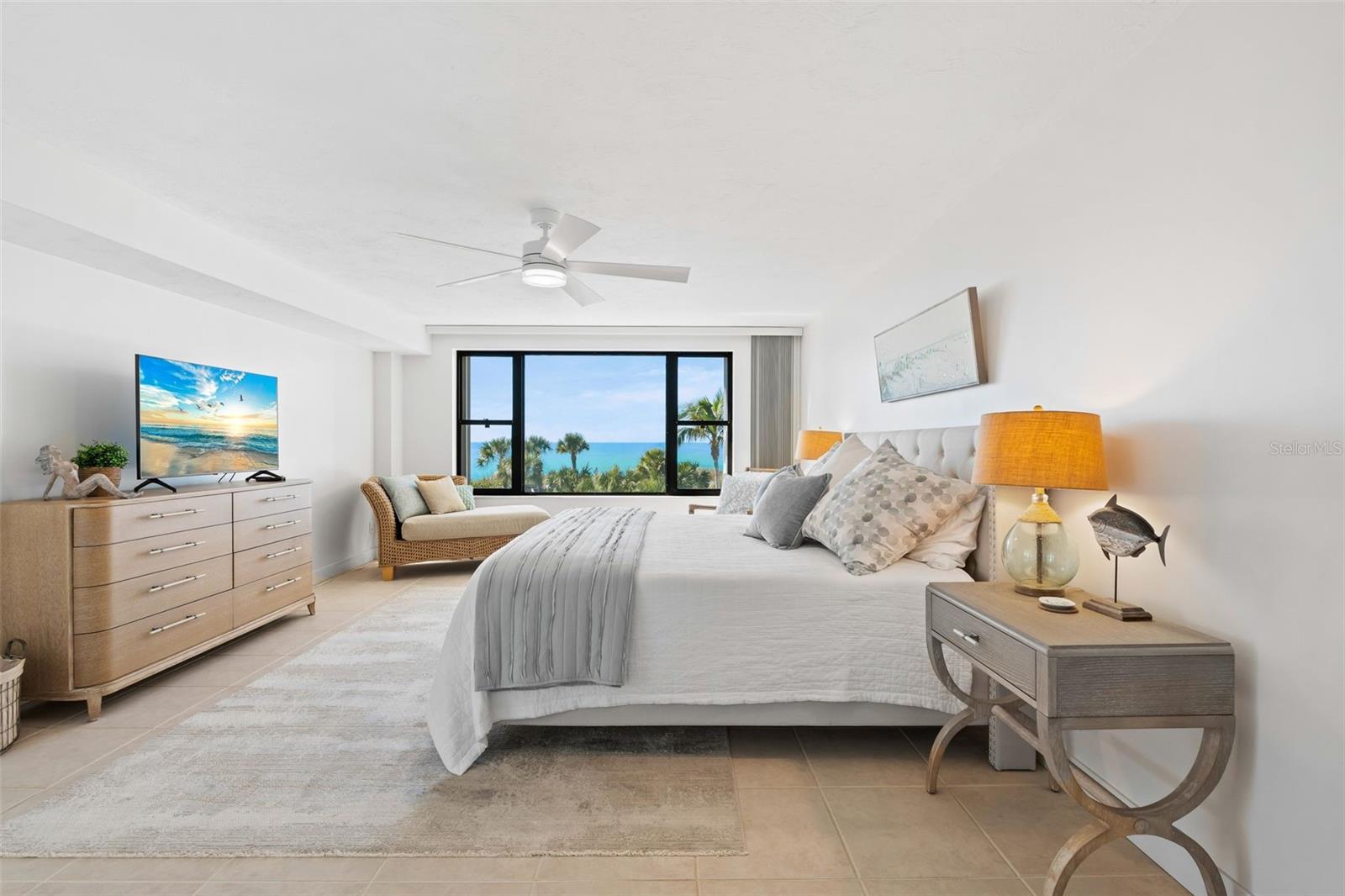 Image 18 of 46 For 8600 Midnight Pass Road 301