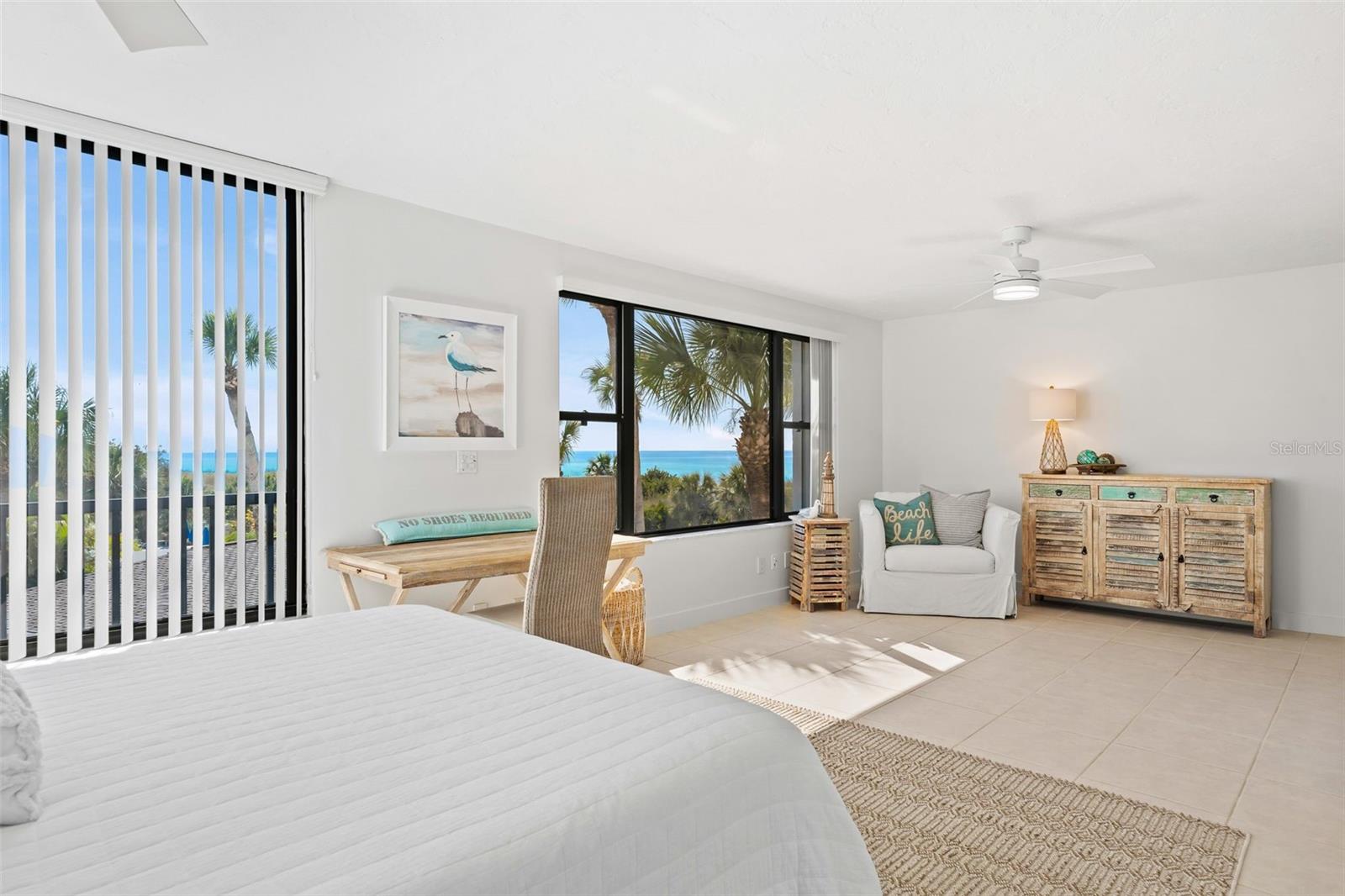 Image 23 of 46 For 8600 Midnight Pass Road 301