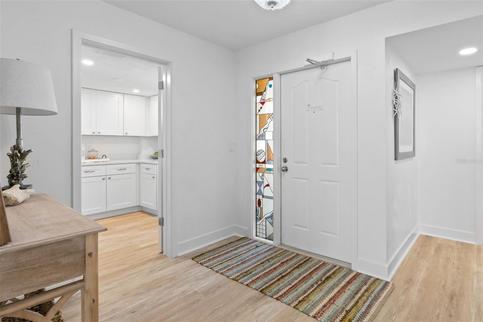 Image 29 of 46 For 8600 Midnight Pass Road 301