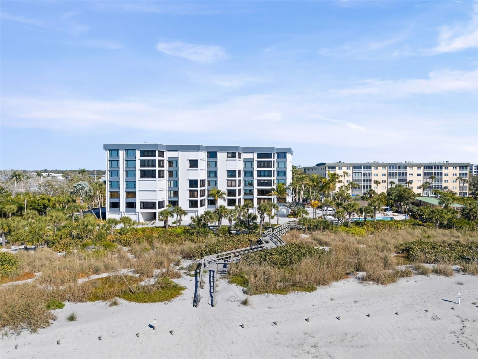 Image 32 of 46 For 8600 Midnight Pass Road 301