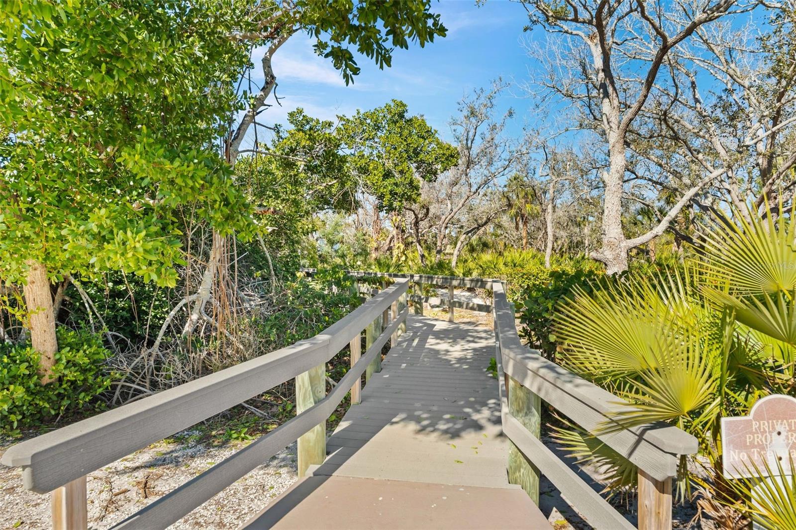 Image 38 of 46 For 8600 Midnight Pass Road 301