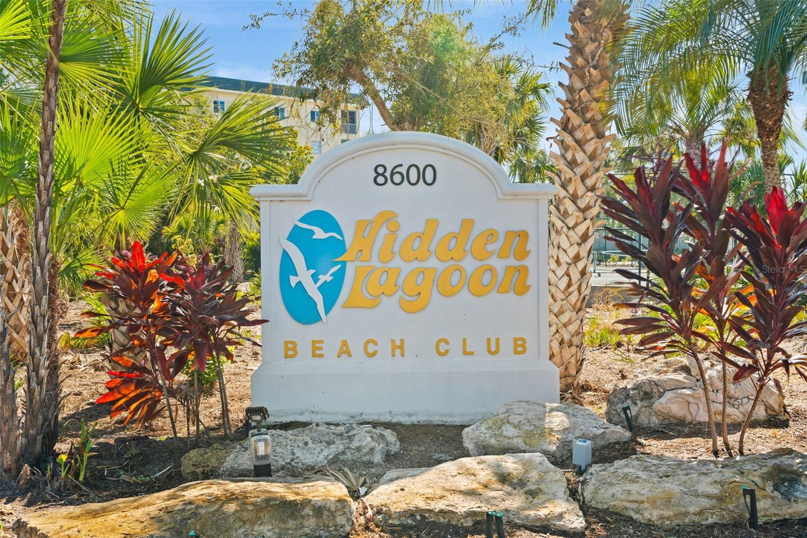 Image 45 of 46 For 8600 Midnight Pass Road 301