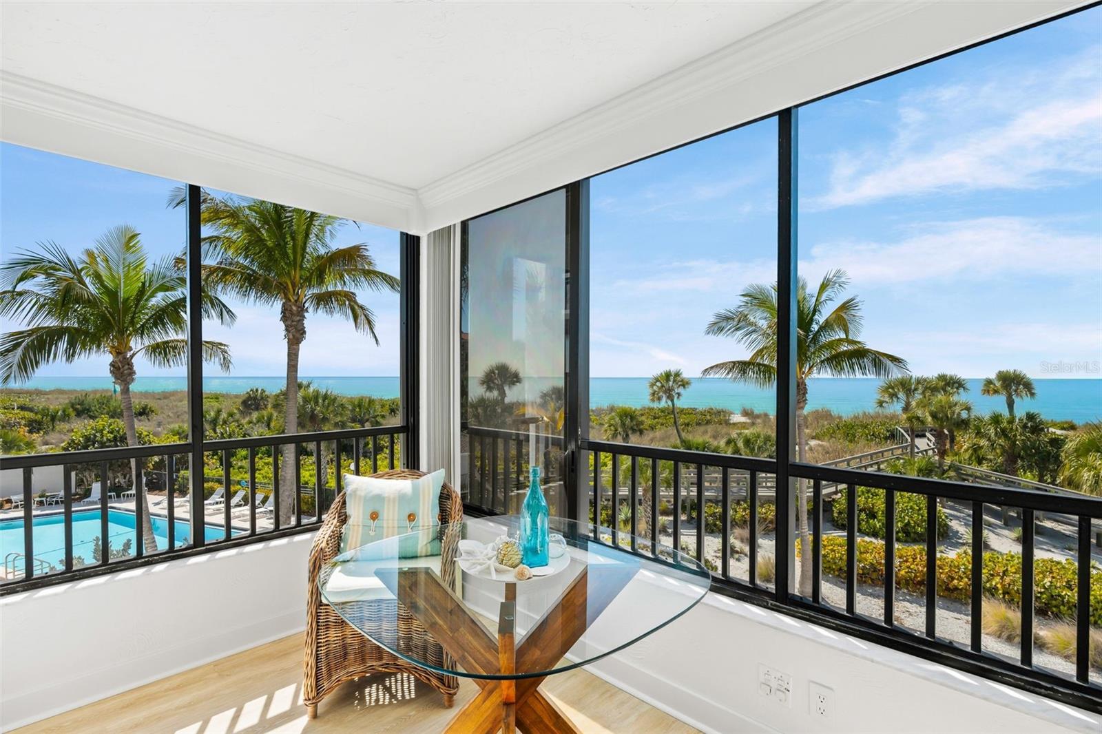 Image 5 of 46 For 8600 Midnight Pass Road 301