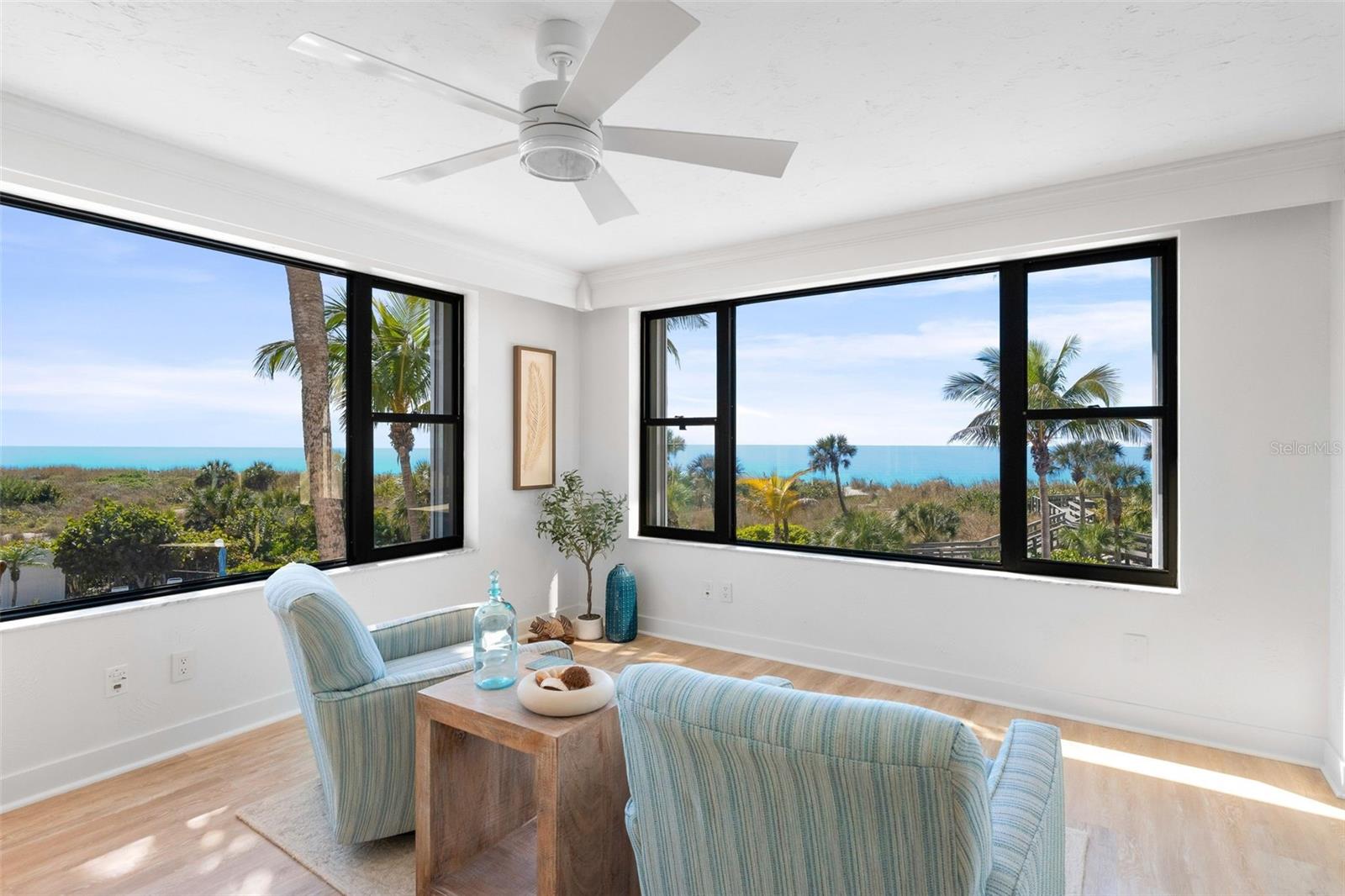 Image 8 of 46 For 8600 Midnight Pass Road 301