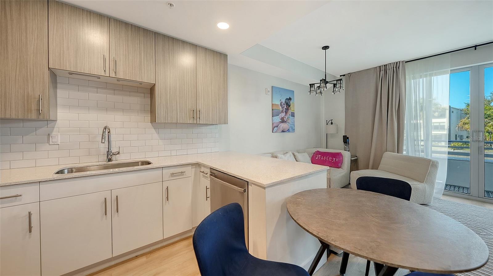 Image 11 of 60 For 1709 Tamiami Trail 223