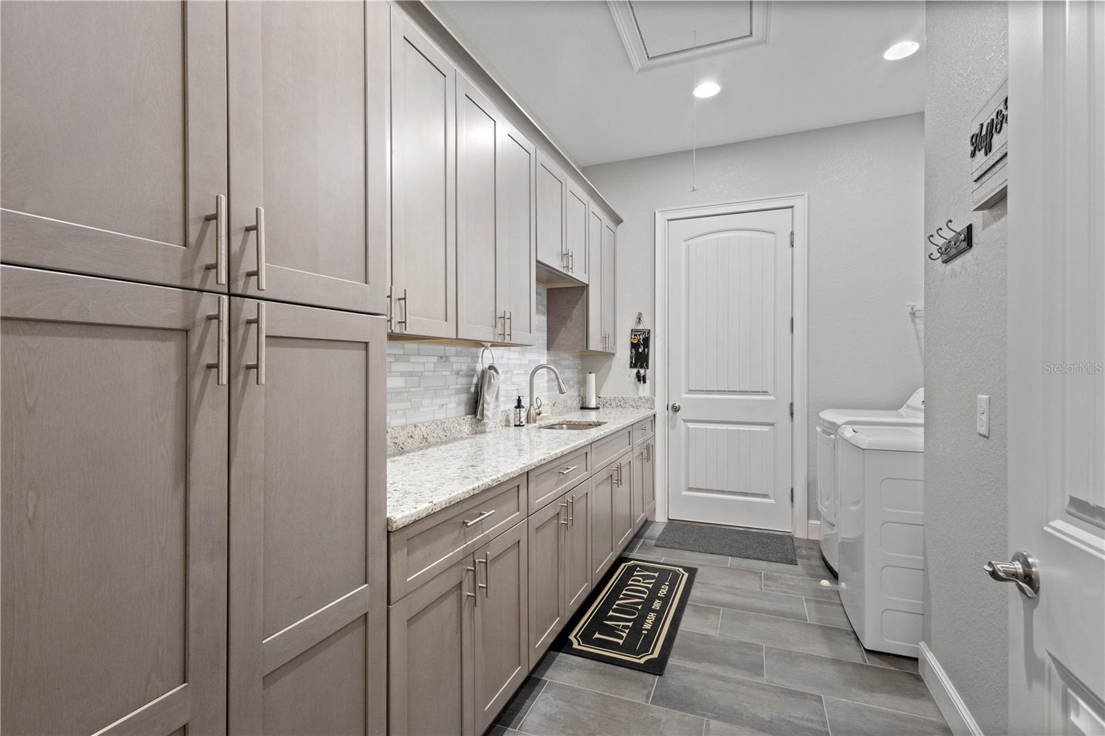 Image 27 of 31 For 17220 Pheasant Circle