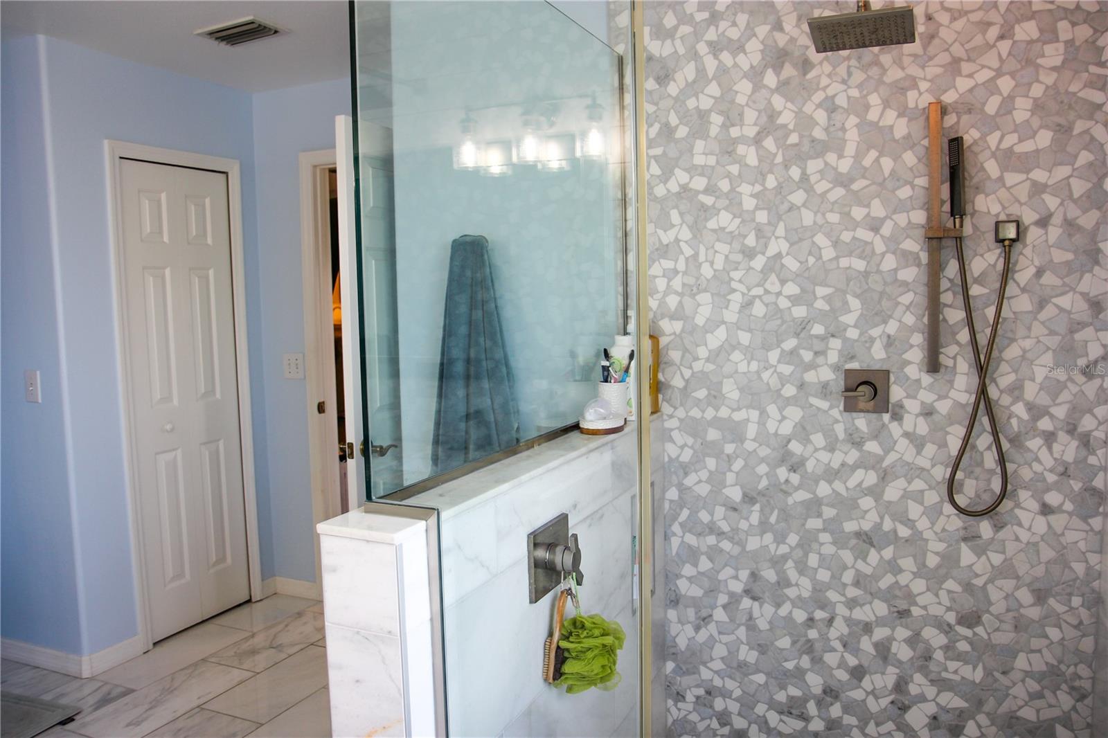 Image 20 of 31 For 4015 Kingsfield Drive