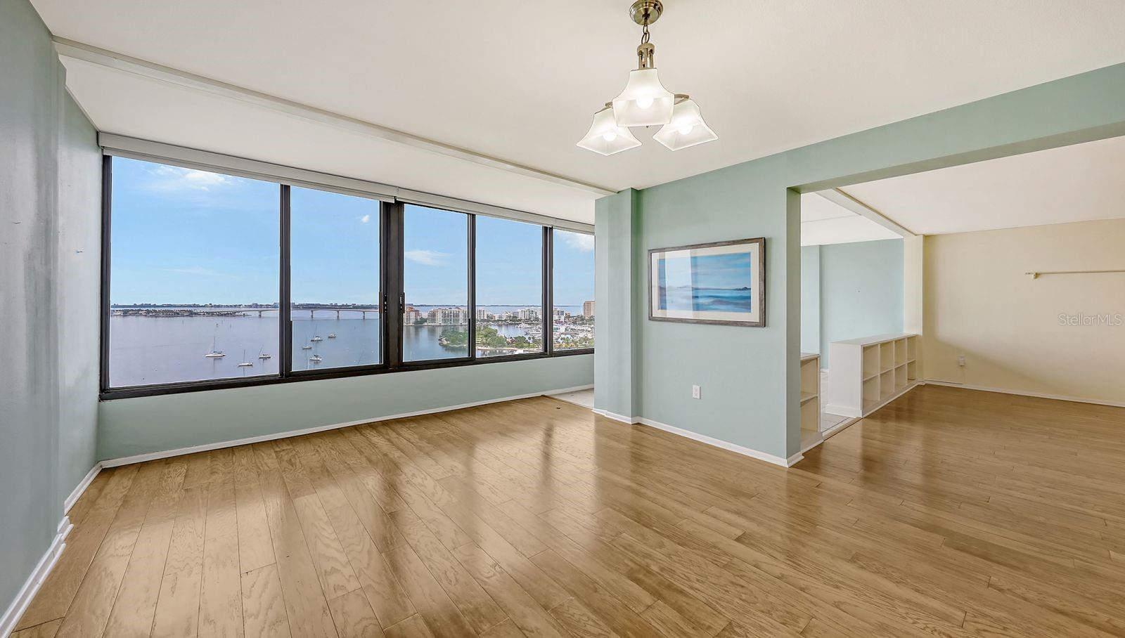 Image 5 of 8 For 770 Palm Avenue 2