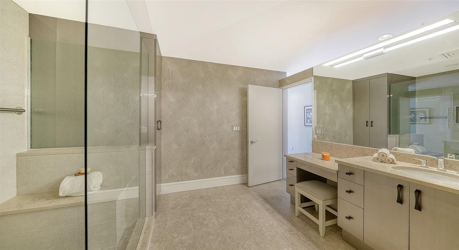 Image 16 of 34 For 3030 Grand Bay Boulevard 323