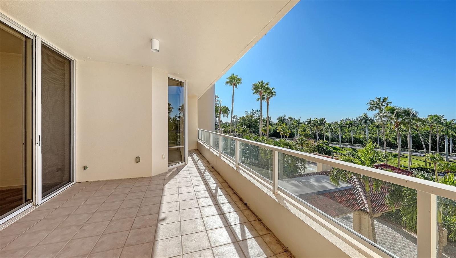 Image 19 of 34 For 3030 Grand Bay Boulevard 323