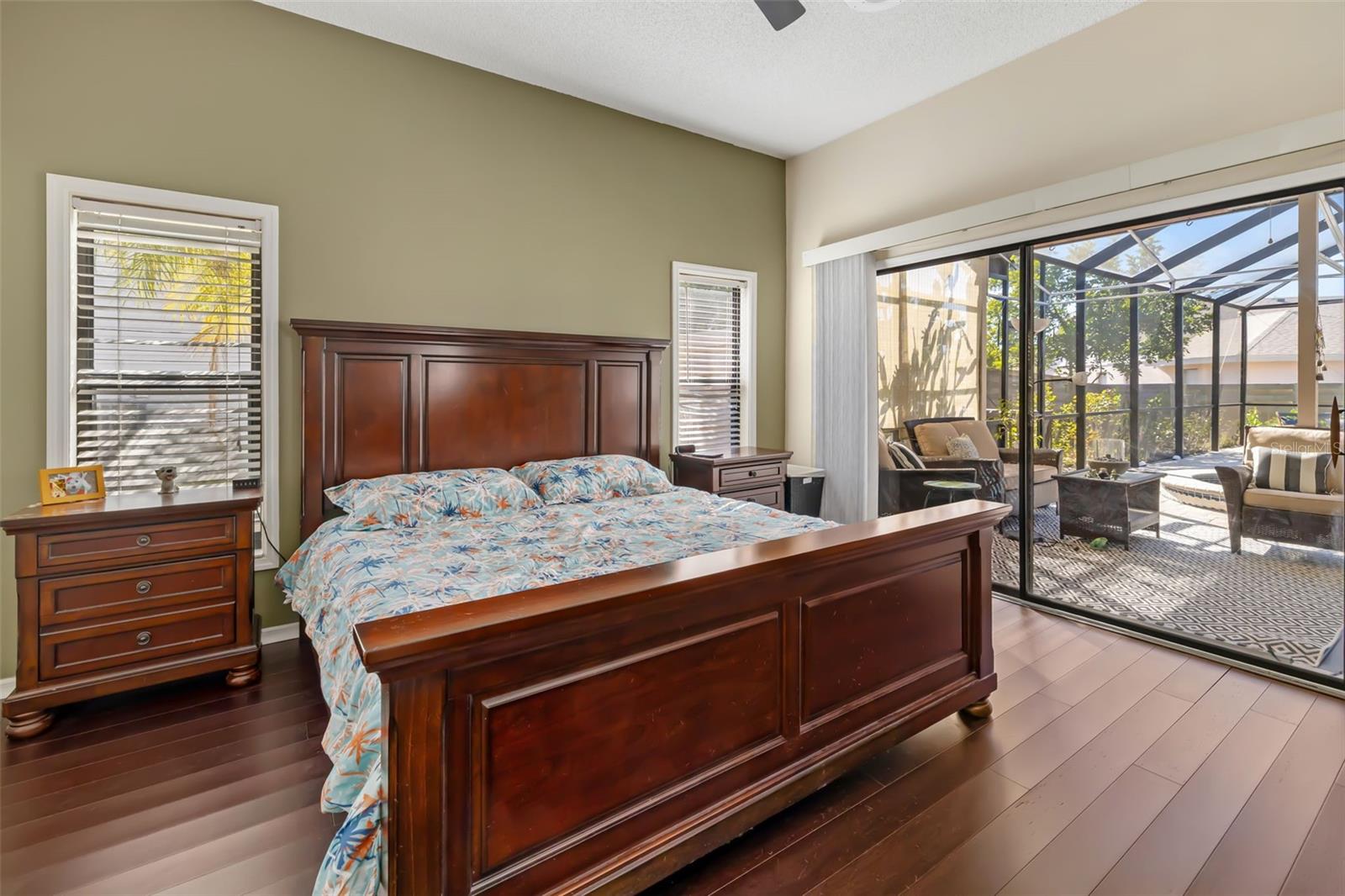 Image 25 of 64 For 8072 Glenbrooke Lane