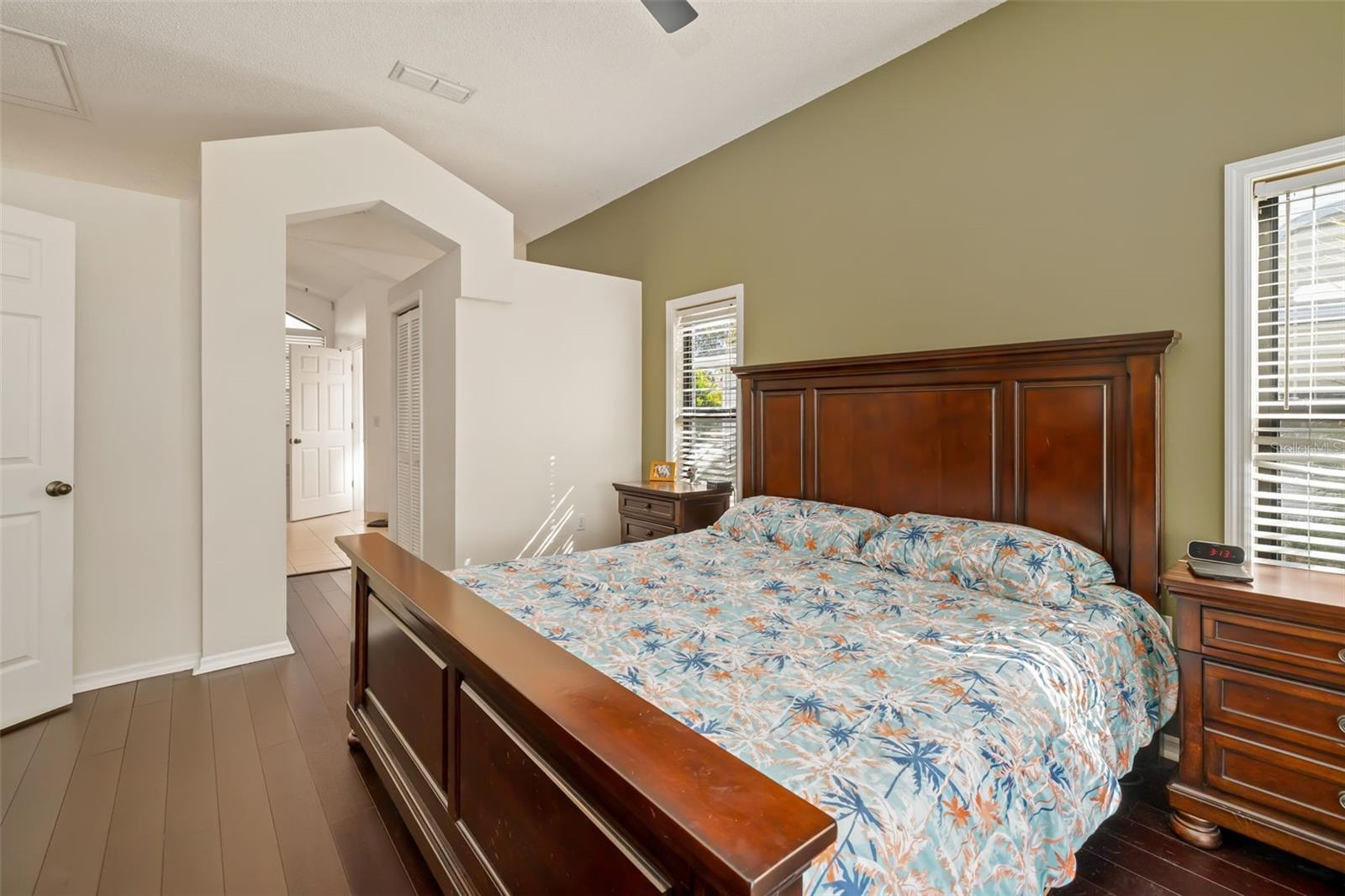 Image 27 of 64 For 8072 Glenbrooke Lane