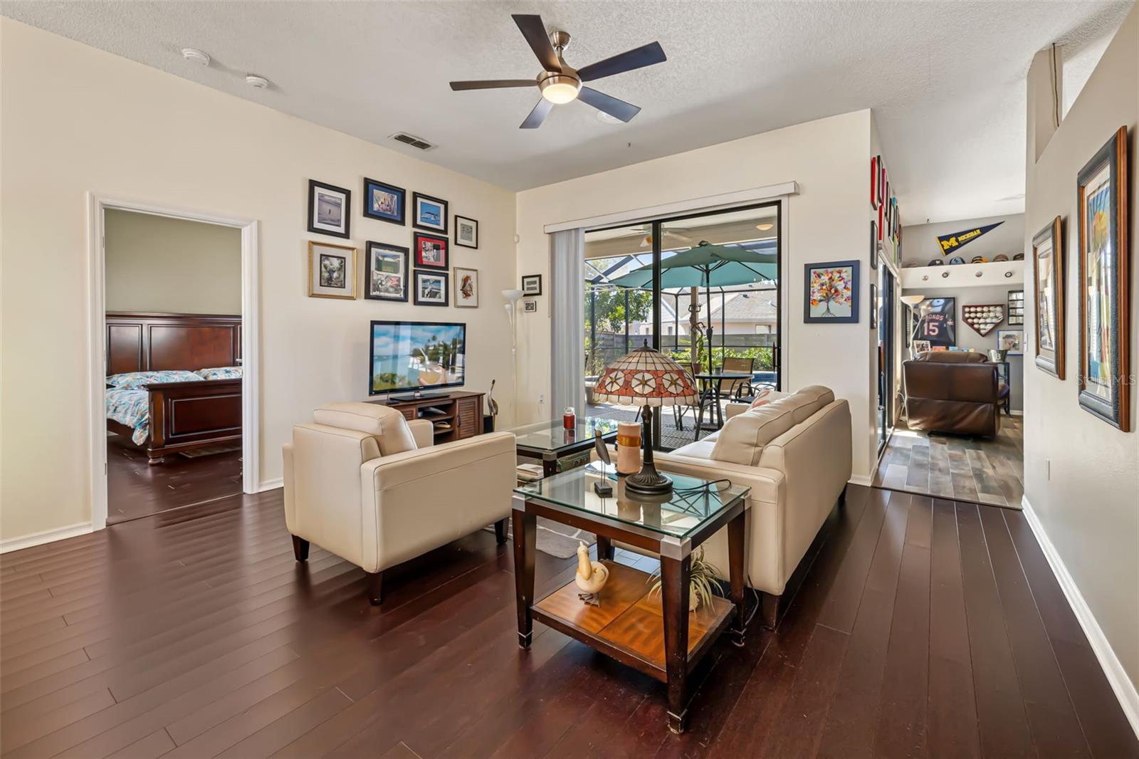 Image 4 of 64 For 8072 Glenbrooke Lane