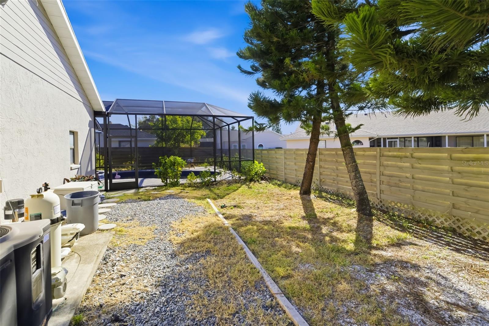 Image 48 of 64 For 8072 Glenbrooke Lane