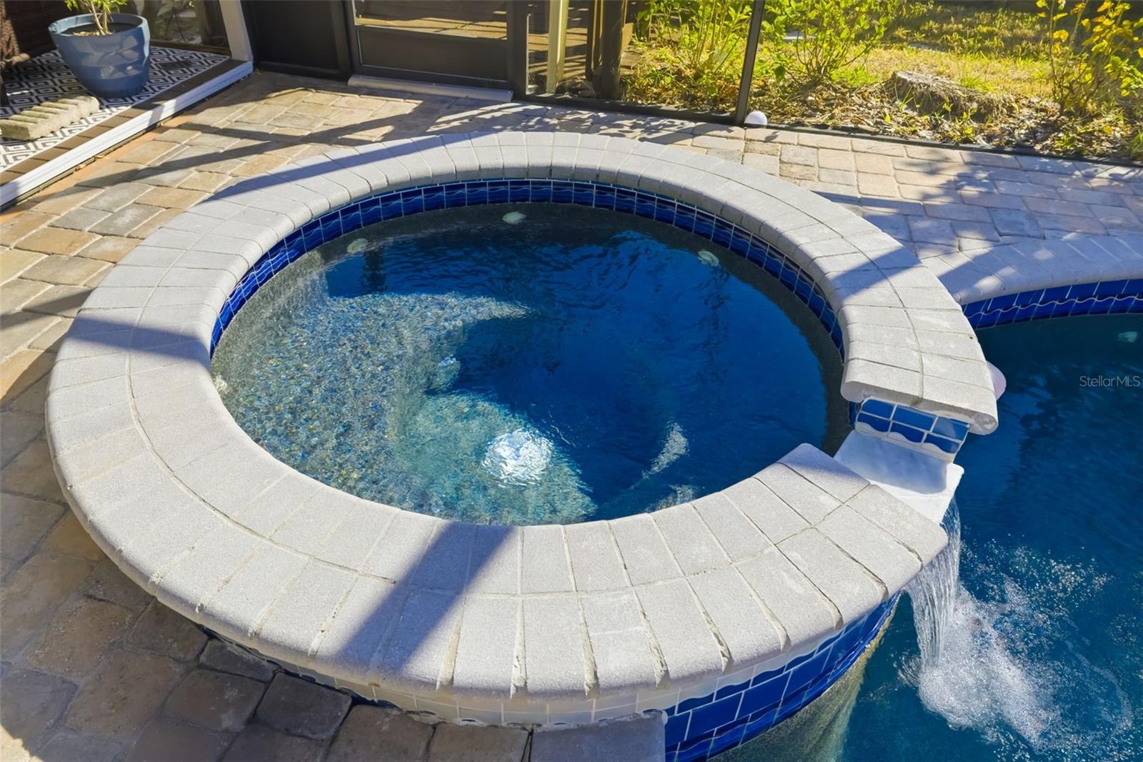 Image 8 of 64 For 8072 Glenbrooke Lane