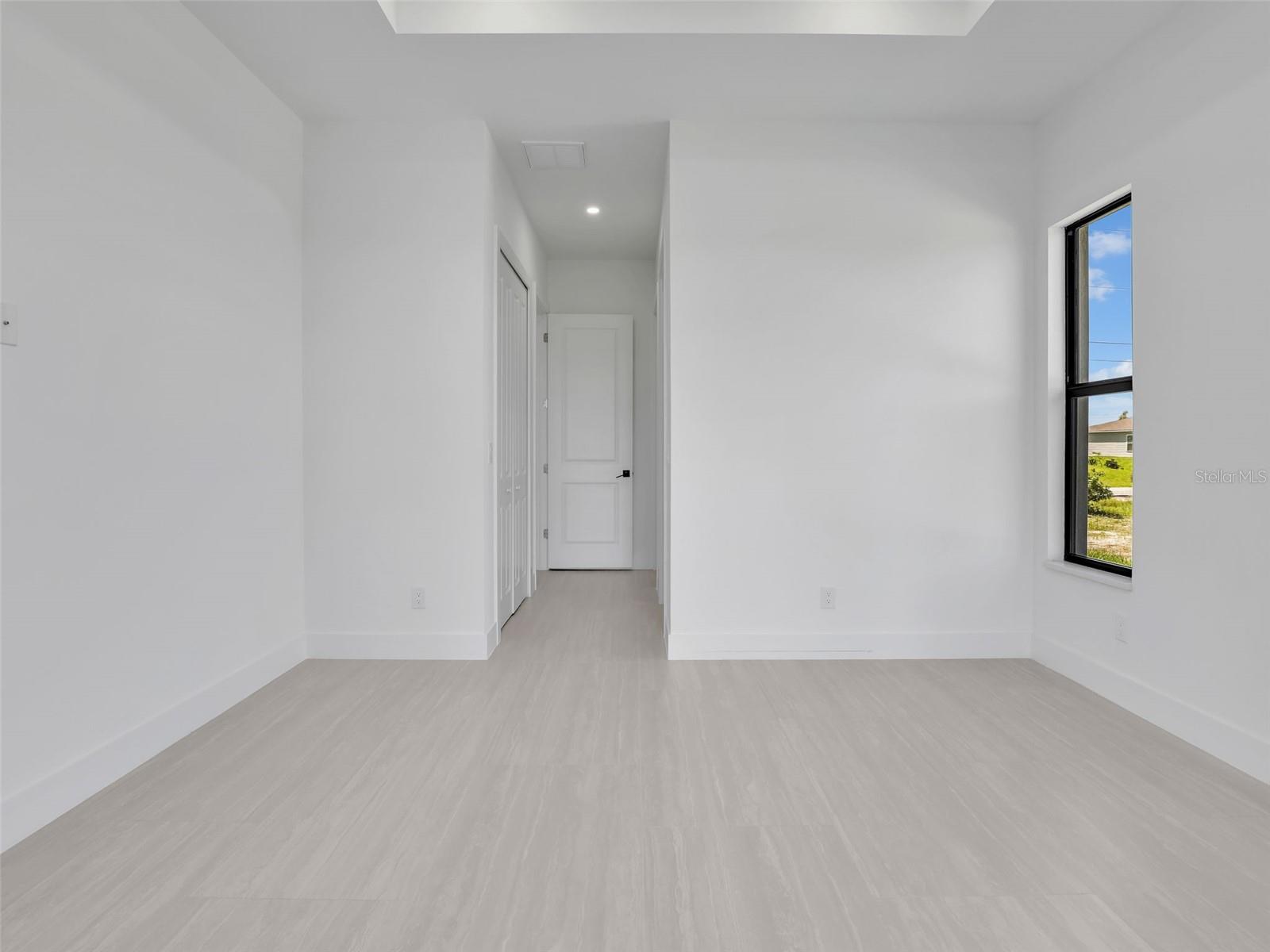 Image 20 of 41 For 405 14th Street