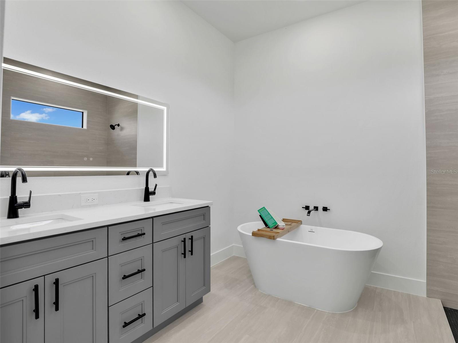 Image 21 of 41 For 405 14th Street