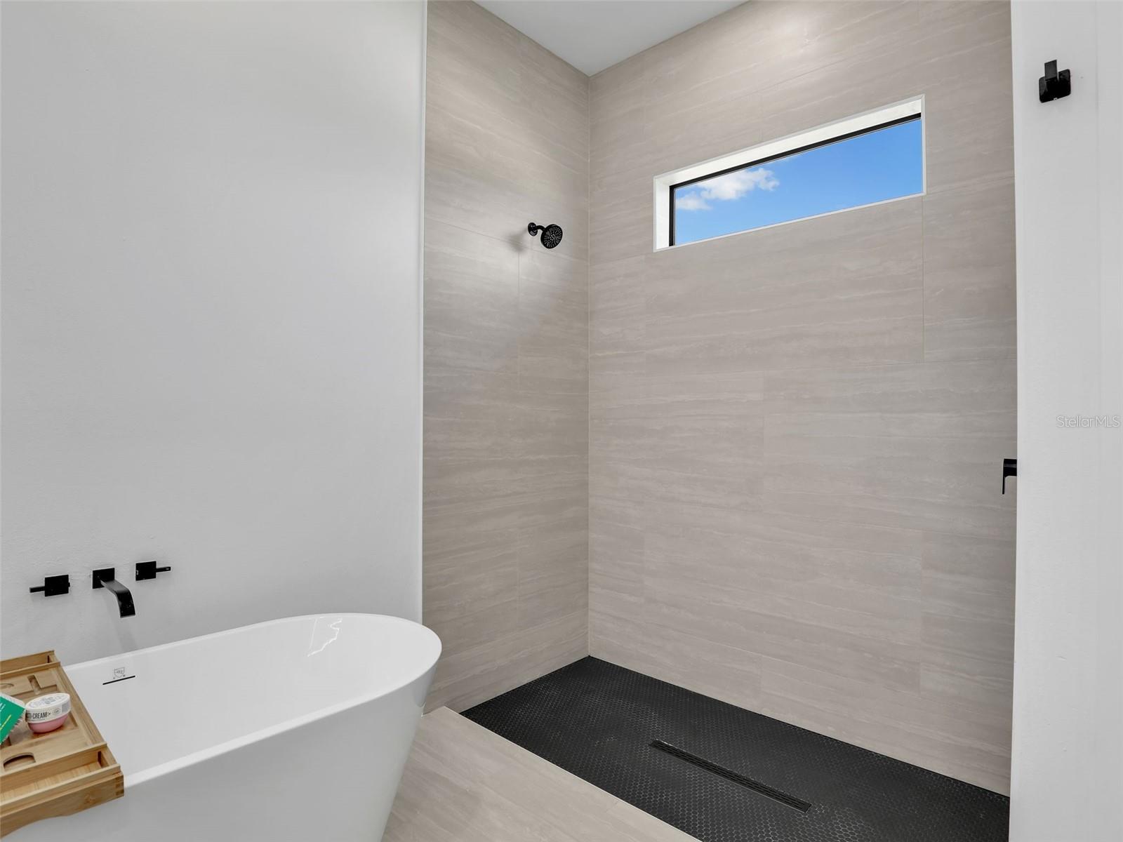 Image 22 of 41 For 405 14th Street