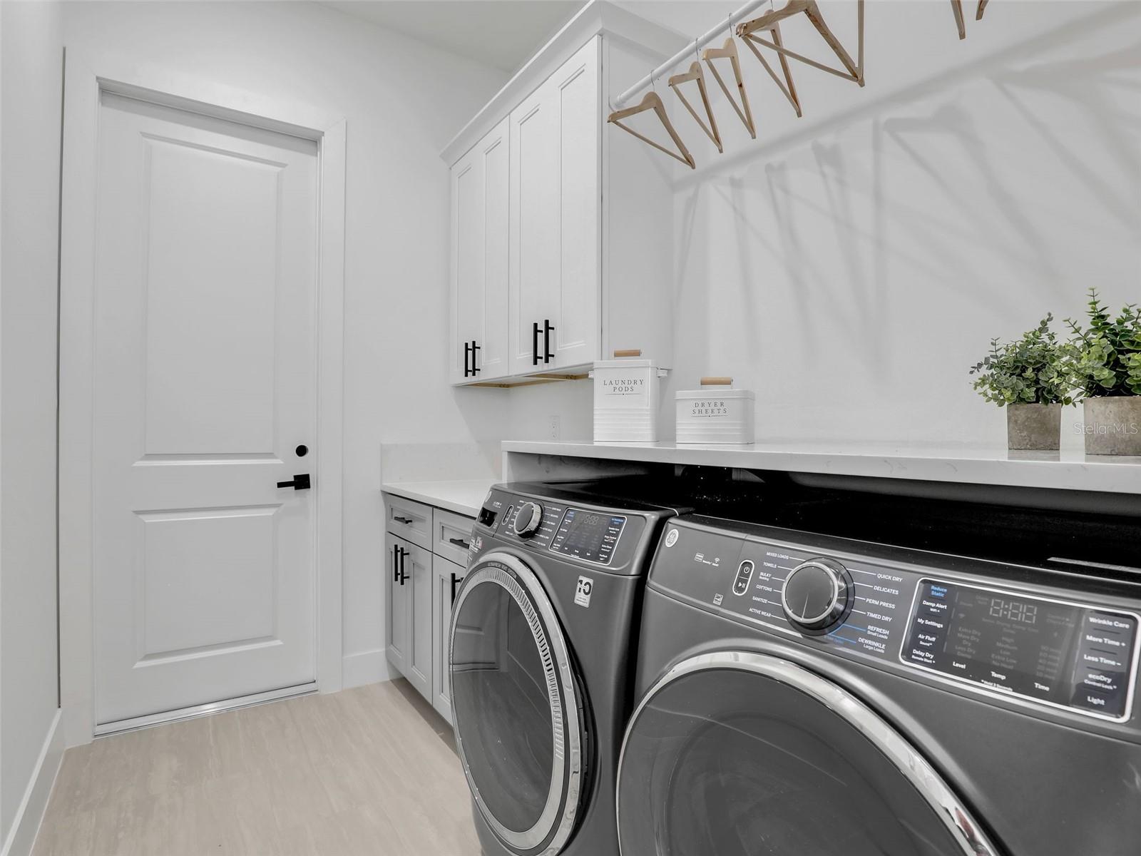 Image 23 of 41 For 405 14th Street