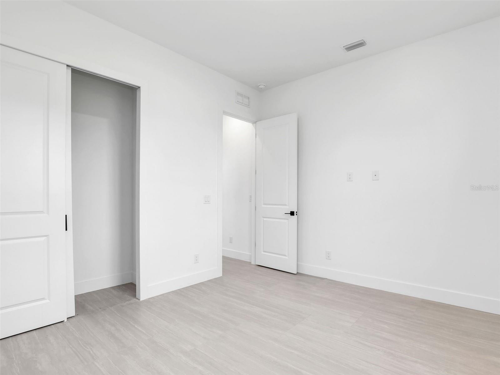 Image 30 of 41 For 405 14th Street